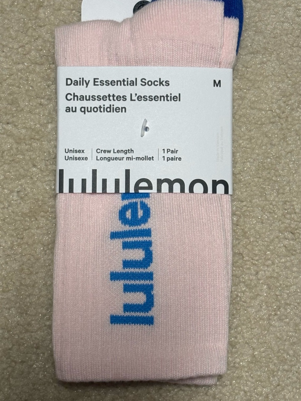 Lululemon Daily Essential Socks Crew Length Unisex M pink pearl/beach ball blue